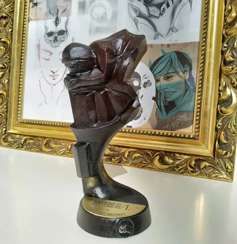 Soška z Tattoo Grand Prix Brno 2019
